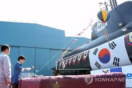 Hàn Quốc hạ thủy tàu ngầm tấn công Type 214