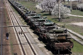 Quân chính phủ ồ ạt tấn công trên khắp khu vực phía đông Ukraine