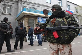 Quân tình nguyện Serbia giúp dân quân Donetsk tiêu diệt 2 xe tăng Ukraine