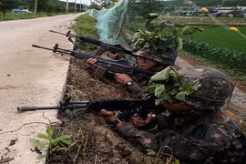 Lính Hàn Quốc xả súng bắn chết 5 đồng đội bị bắt sau khi tự sát không thành