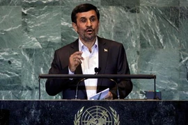 Tổng thống Ahmadinejad trở thành người Iran đầu tiên bay vào vũ trụ?