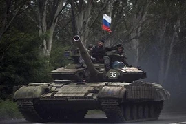 Ukraine thúc phương Tây phong tỏa tài sản, cấm xuất khẩu quân sự sang Nga 