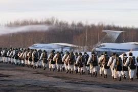 Lính dù Nga tổ chức diễn tập nhảy dù lớn nhất trong lịch sử