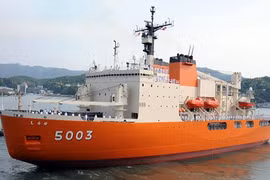 Sau Nga, Trung Quốc đến lượt tàu phá băng Nhật mắc kẹt