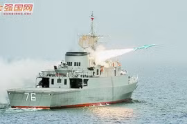 Iran ồ ạt đóng nhiều tàu chiến mang... tên lửa Trung Quốc
