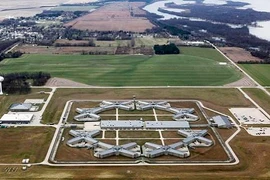 Tổng thống Obama lại hứa hẹn đóng cửa nhà tù tại Vịnh Guatanamo