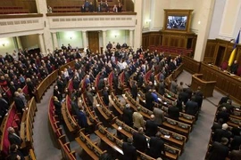 6 thẩm phán Tòa án Hiến pháp Ukraine bị sa thải và điều tra