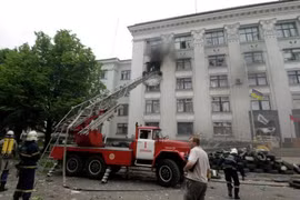 Ukraine không kích tòa nhà chính quyền Lugansk làm 5 người thiệt mạng