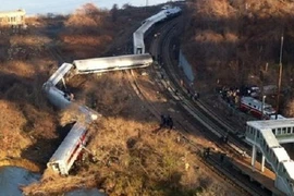 Gần 70 người thương vong trong vụ lật tàu ở New York