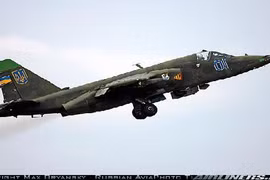 Quân ly khai tấn công mạnh, hai Su-25 của Ukraine bị bắn hạ, 300 lính đào ngũ