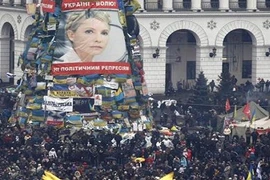 Ukraine bên bờ vực nội chiến, Nga sẽ không khoanh tay đứng nhìn