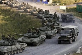 Ukraine: 100 xe bọc thép hạng nặng Nga đang tiến vào miền đông
