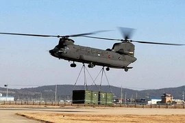 Lục quân Mỹ tiếp nhận trực thăng CH-47F Chinook cải tiến đầu tiên