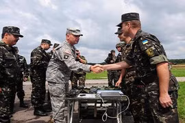 Ukraine muốn gia nhập liên minh quân sự V4
