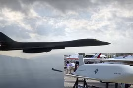 Không quân Mỹ trang bị tên lửa JASSM-ER tầm bắn 1.000km