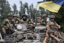 Nga tăng 20.000 quân dọc biên giới khiến Mỹ, Ukraine quan ngại một Crimea thứ 2