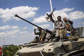 Donetsk tuyên bố thiết quân luật và thành lập quân đội hợp đồng 