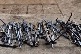 Trung Quốc bắt lô hàng chục nghìn “vũ khí nóng” ở khu vực tây-nam 