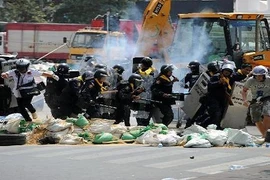 Cảnh sát Thái Lan trấn áp biểu tình, làm 3 người chết, 59 người bị thương