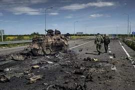 Lính Ukraine bị vây ở Lugansk xin phá vũ khí, đầu hàng dân quân