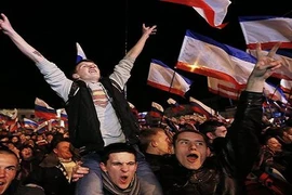 Mỹ và EU trừng phạt hàng chục quan chức cao cấp Nga và Crimea