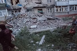 Chiếm Slavyansk, Kiev bắt giữ cảnh sát, điều tra “lòng trung thành” 