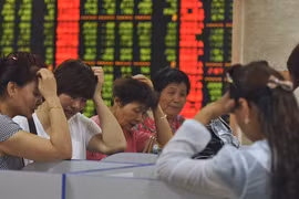 Tự tử vì chứng khoán lao dốc ở Trung Quốc