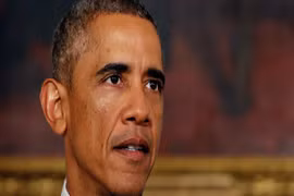 Tổng thống Mỹ không ngại “ôm hôn” các y tá điều trị Ebola ở Atlanta