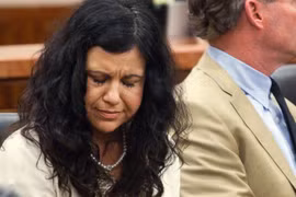 Nhận án tù chung thân vì giết bạn trai bằng giầy cao gót 