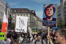 Biểu tình phản đối chính phủ ở Đức và Tây Ban Nha