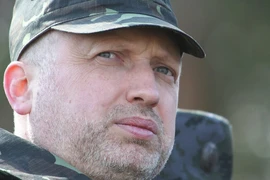 Tổng thống lâm thời Ukraine thừa nhận không thể kiểm soát miền đông 