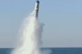 Trung Quốc chuẩn bị đưa tên lửa đạn đạo JL-2, tầm bắn 8.000km vào sử dụng 