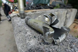 Moscow tố Kiev sử dụng vũ khí cấm ở miền đông Ukraine 