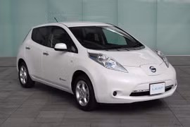 Nissan Leaf bán chạy sau khi giảm giá