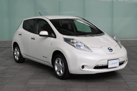 Nissan Leaf bán chạy sau khi giảm giá
