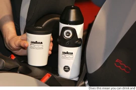 Fiat 500L: Chiếc xe đầu tiên có máy pha cà phê trên xe 