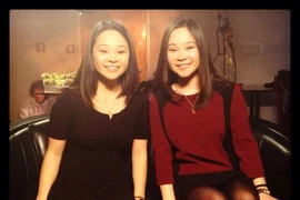 Tìm thấy chị em sinh đôi sau 25 năm thất lạc 