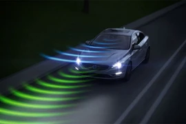 Volvo công bố công nghệ đèn pha Active High Beam