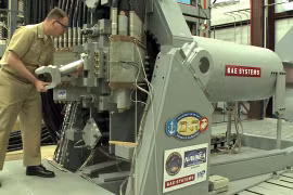 Mỹ ra mắt súng thanh ray, đạn bay nhanh gấp 7 lần tốc độ âm thanh