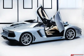 Mua căn hộ được tặng siêu xe Lamborghini Aventador Roadster 