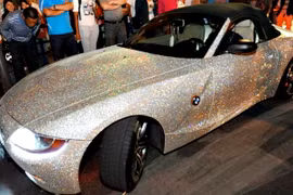 Bị cảnh sát "tóm" vì "độ" xe quá lố