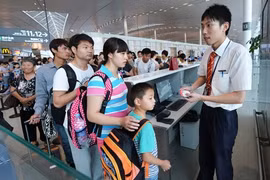 Trung Quốc tập trận quy mô lớn làm 12 sân bay dân dụng bị ảnh hưởng