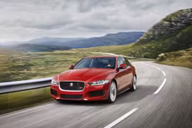 Jaguar XE: Thiết kế sang trọng, công nghệ đỉnh cao