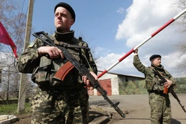 Hai phe xung đột ở Ukraine kí hiệp ước cấm các hành động quân sự