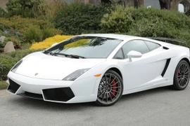 Phát hiện một loạt siêu xe Lamborghini, Bentley bị lỗi phanh