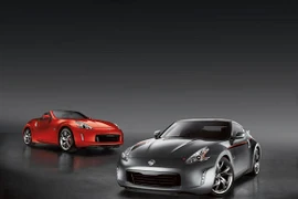 Nissan 370Z 2015 có giá khởi điểm 30.800 USD