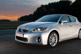 Xe sang nhà Lexus được "nâng đời" với giá bán hấp dẫn