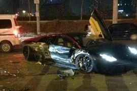 "Siêu bò" Lamborghini mới tậu 3 ngày đã "hi sinh"
