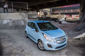 Chevrolet Spark 2014 giúp tiết kiệm 200 triệu chi phí nhiên liệu