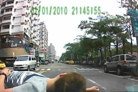 "Giả chết" không thành - kẻ lừa đảo bị "hố"